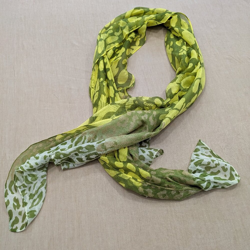 Airy green and yellow scarf
